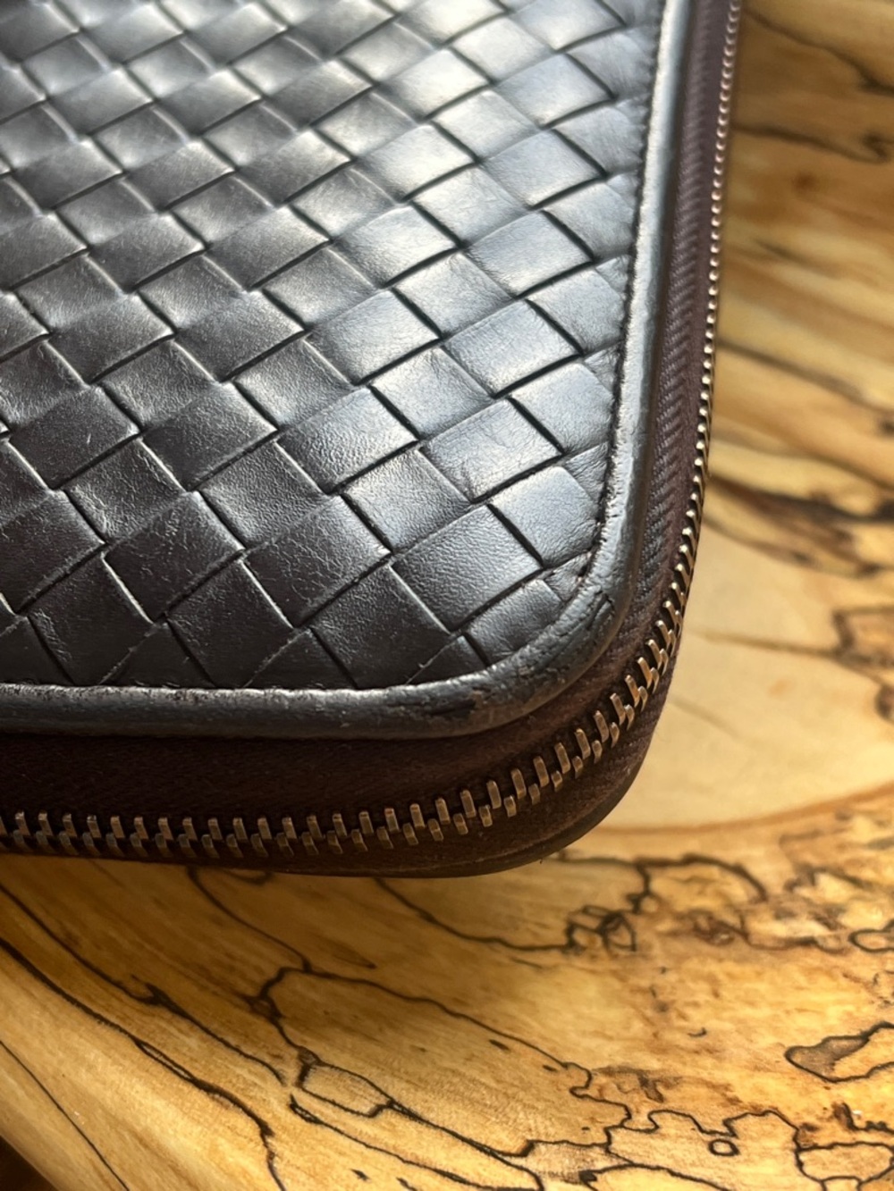 Bottega Veneta Intrecciato Dark Brown Lambskin Long Wallet - Distressed Corners - Picture 5 of 12